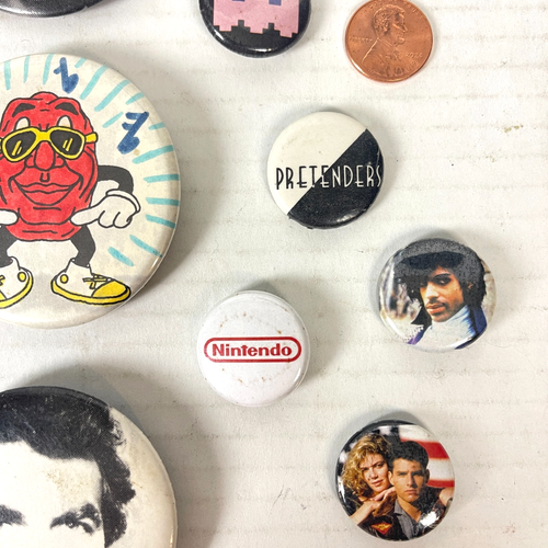 80s Pop Culture 12 Vtg Button Lot Bowie Prince MJ Top Gun Chips Pac Man Magnum - Picture 4 of 7