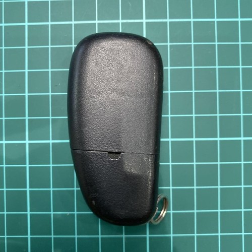 Jaguar Kiresky Remote Key Fob Used Battery Unknown Compatible with Jaguar OO2 - Picture 2 of 3