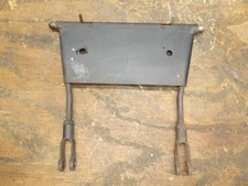 JOHN DEERE FRONT DRAFT DECK HANGER AM31387 110 112 200 210 212 214 