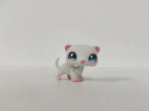 LITTLEST PET SHOP FERRET #520 LPS WHITE FERRET PINK EARS DIAMOND EYES - Picture 6 of 6