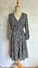 Stunning REVIEW 3/4 sleeve lined Dress size 6 floral Navy Tie Belt Floaty