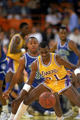 #ad Sidney Lowe Minnesota Timberwolves applies defensive pressure to M Old Photo AU $9.00