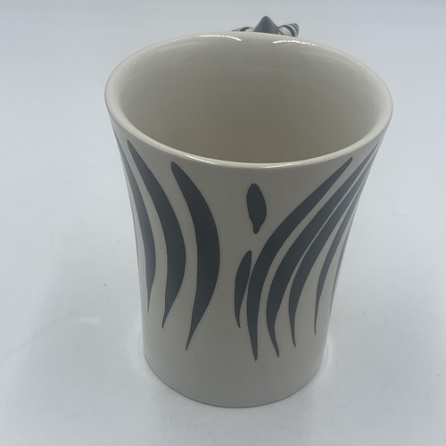 Pier 1 Imports Zebra manico gres dipinto a mano grande 16 oz tazza caffè ritirata - Foto 4 di 5