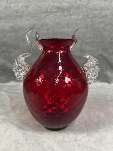 VINTAGE RUBY RED AVEM MURANO DIAMOND OPTIC QUILTED DOUBLE HANDLE ART GLASS VASE