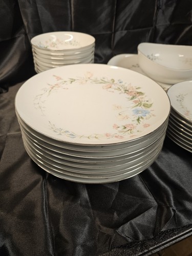 Premiere Fine China MD104 Berkshire Service For 8 32pc W/platter And Salad Bowl - Picture 3 of 9
