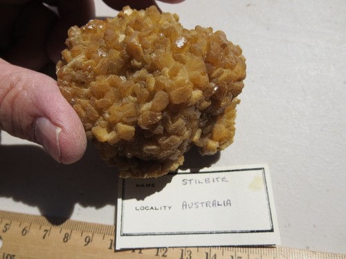 494 STILBITE SPECIMEN. AUSTRALIA. EX CLOSED OLD TIME ROCK SHOP - Picture 2 of 7