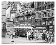 NEW YORK TIMES SQUARE BUS STOP STREET SCENE 1951 8X10 PHOTO