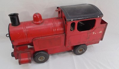 Vintage 1950s Tri-Ang Puff Puff Pressed Steel Red Train Locomotive 73000