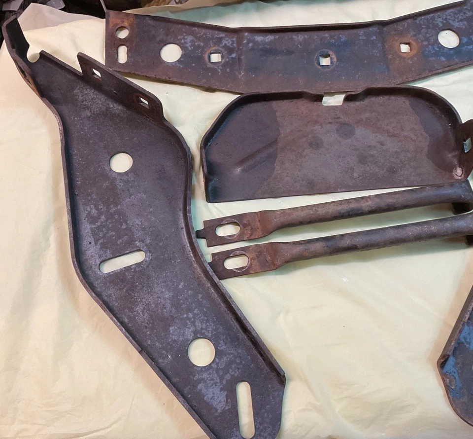 1971 71 1972 72 GTO Judge Lemans T42 455 Ho Ram Air Endura parachoques soportes Foto 2 de 4