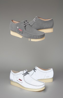 Supreme®/Clarks Originals™ Reflective Wallabee™| Silver| Men's