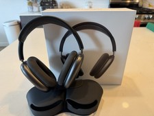Apple AirPods Max Gen 1 Lightning - Space Gray  USED