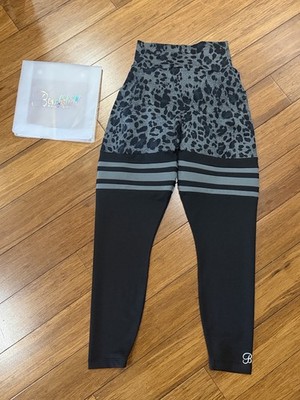 Bombshell Sportswear Black & Gray Leopard High-Waist Leggings M
