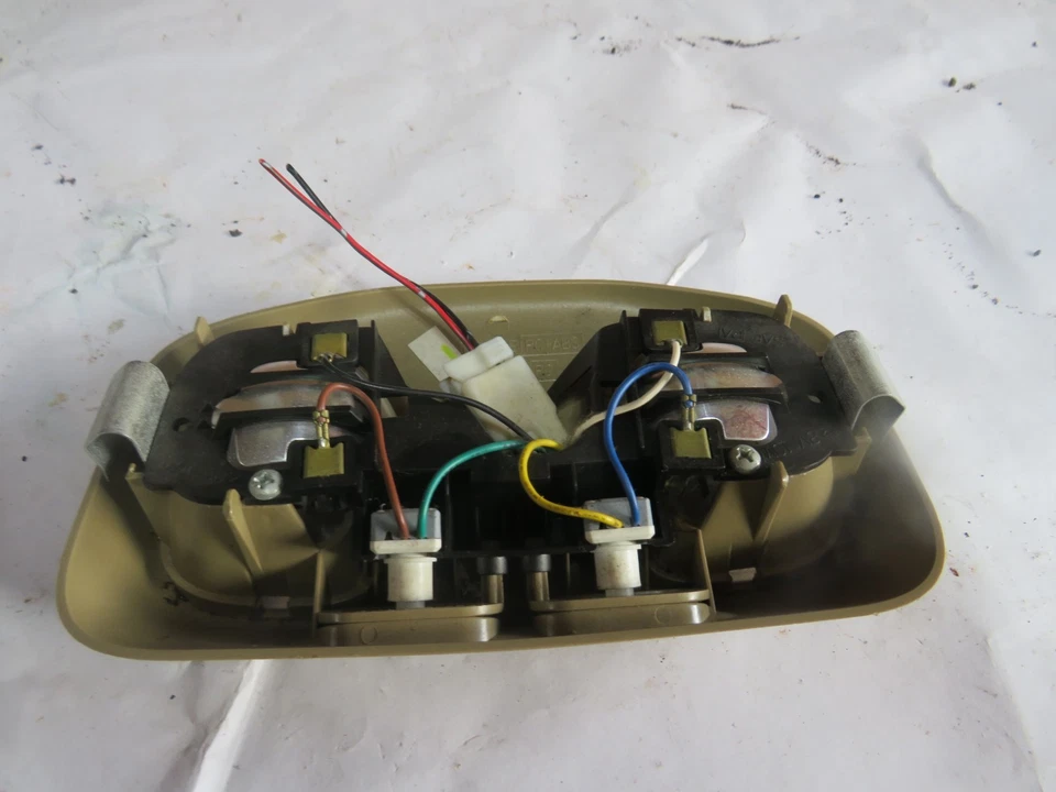 Nissan Frontier 2000 domo delantero luz bronceada Foto 2 de 4