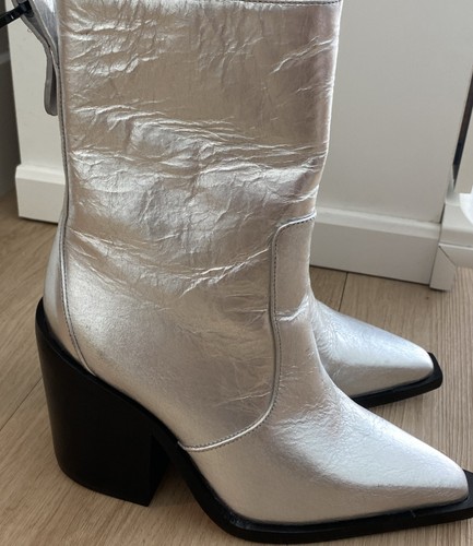 Larroude James Silver Crinkled Metallic Leather Point Toe Boots 5.5 New - Picture 13 of 16