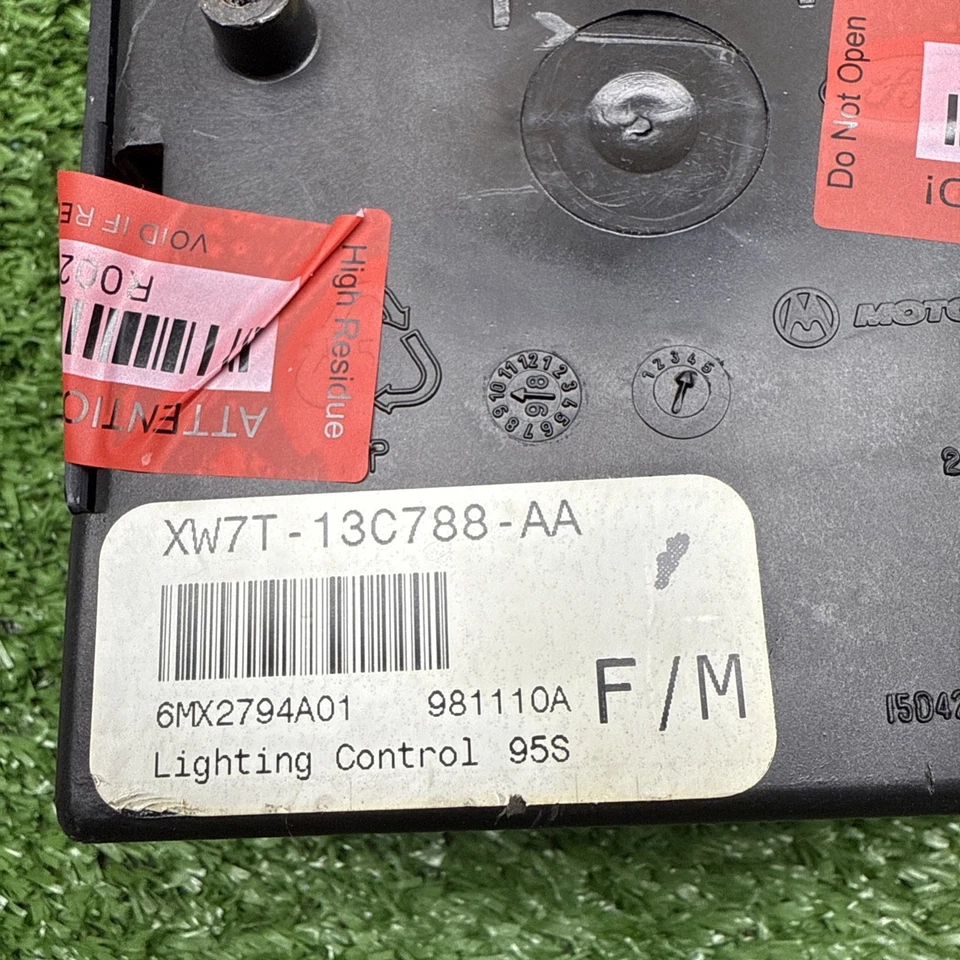 Módulo de control de iluminación Mercury Grand Marquis Town Car 2003-2005 5W7Z-13C788-AC Foto 2 de 4