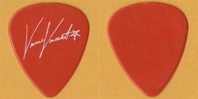 Vinnie Vincent Invasion 1986 concert tour signature (KISS) misprint Guitar Pick