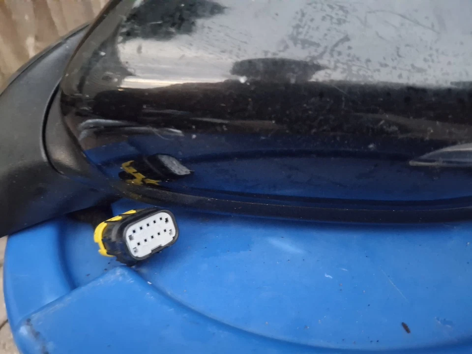 Espejo retrovisor lateral del conductor Kia Forte 2014 2015 2016 sedán con intermitente negro OEM Foto 3 de 4