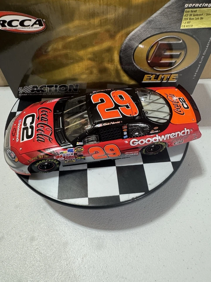 RARO Kevin Harvick ELITE #29 GM Goodwrench Coca-Cola C2 2004 1/24 Nascar Diecast Foto 2 de 4