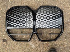 BMW I4 2022 Rejilla Parachoques Delantero ORIGINAL Negro Brillo - ARAÑAZO