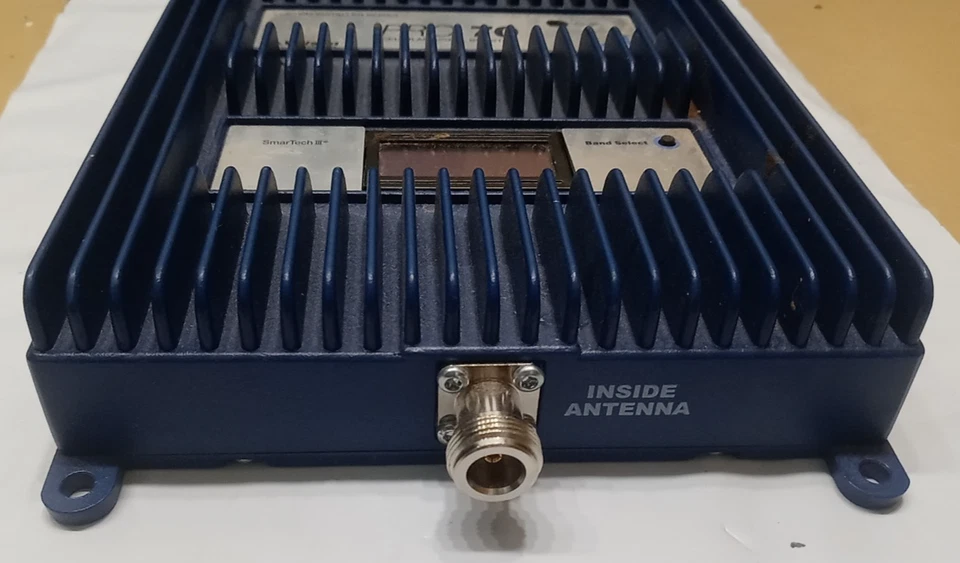 Wilson 460027 Pro 70 Cellular Signal Booster Same As Pictures - Image 4 of 4