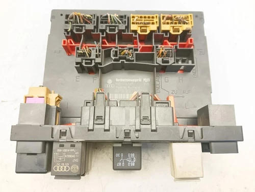 8P0907279A Caja Reles/Fusibles para AUDI A3 (8P1) 1.9 TDI Ambiente 121704 - Imagen 1 de 3