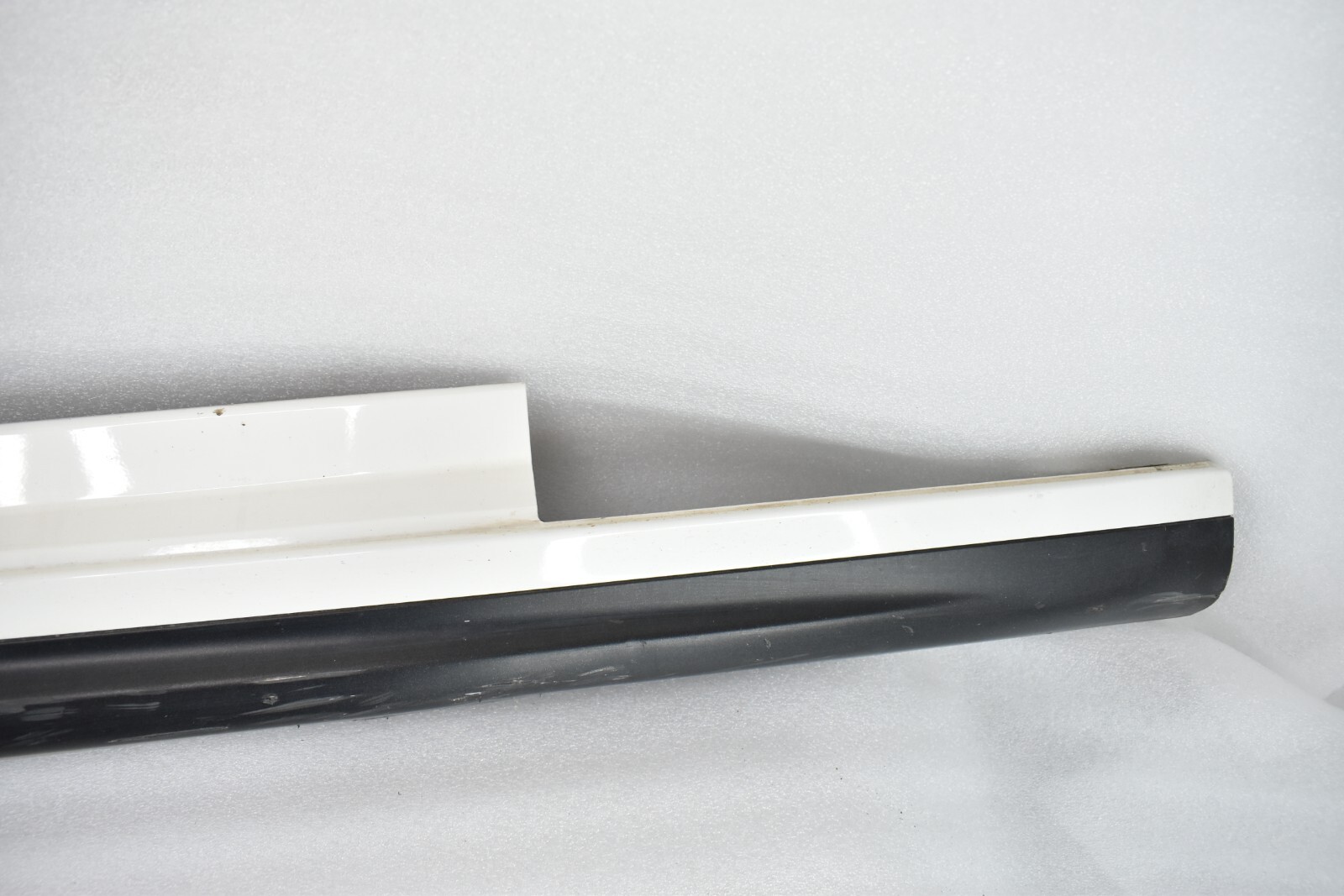 14 15 16 17 18 Maserati Ghibli Right Passenger Side Skirt Rocker Panel WHITE OEM