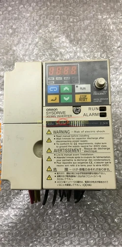 One Used Omron Frequency converter 3G3MV-A4022 380V 2.2KW