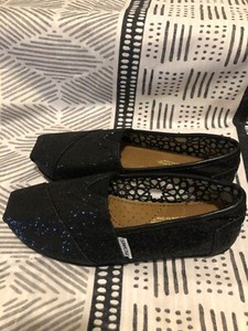 black toms size 5