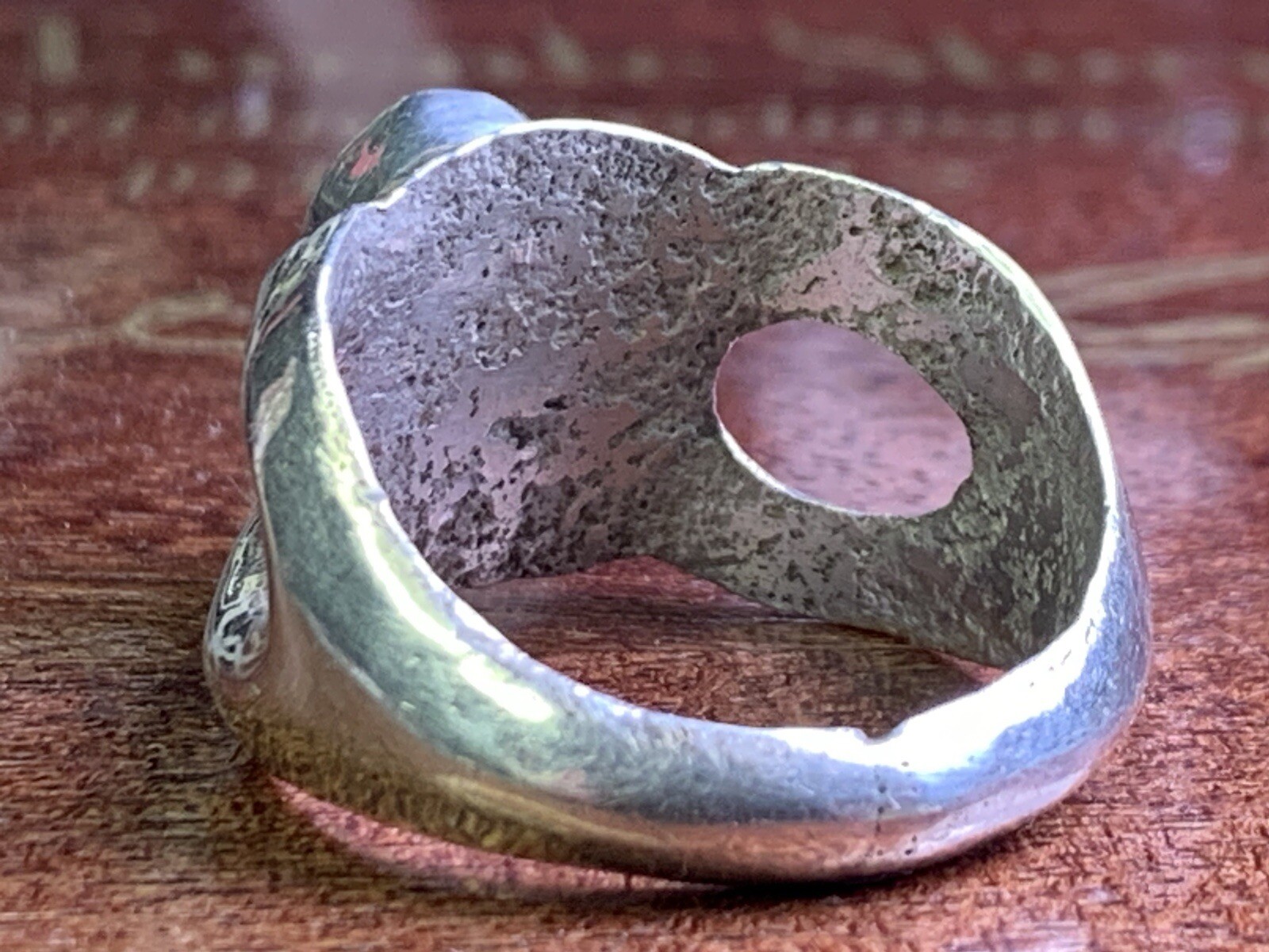 🪶VINTAGE NAVAJO TURQUOISE SOLID SILVER MANS RING… - image 4