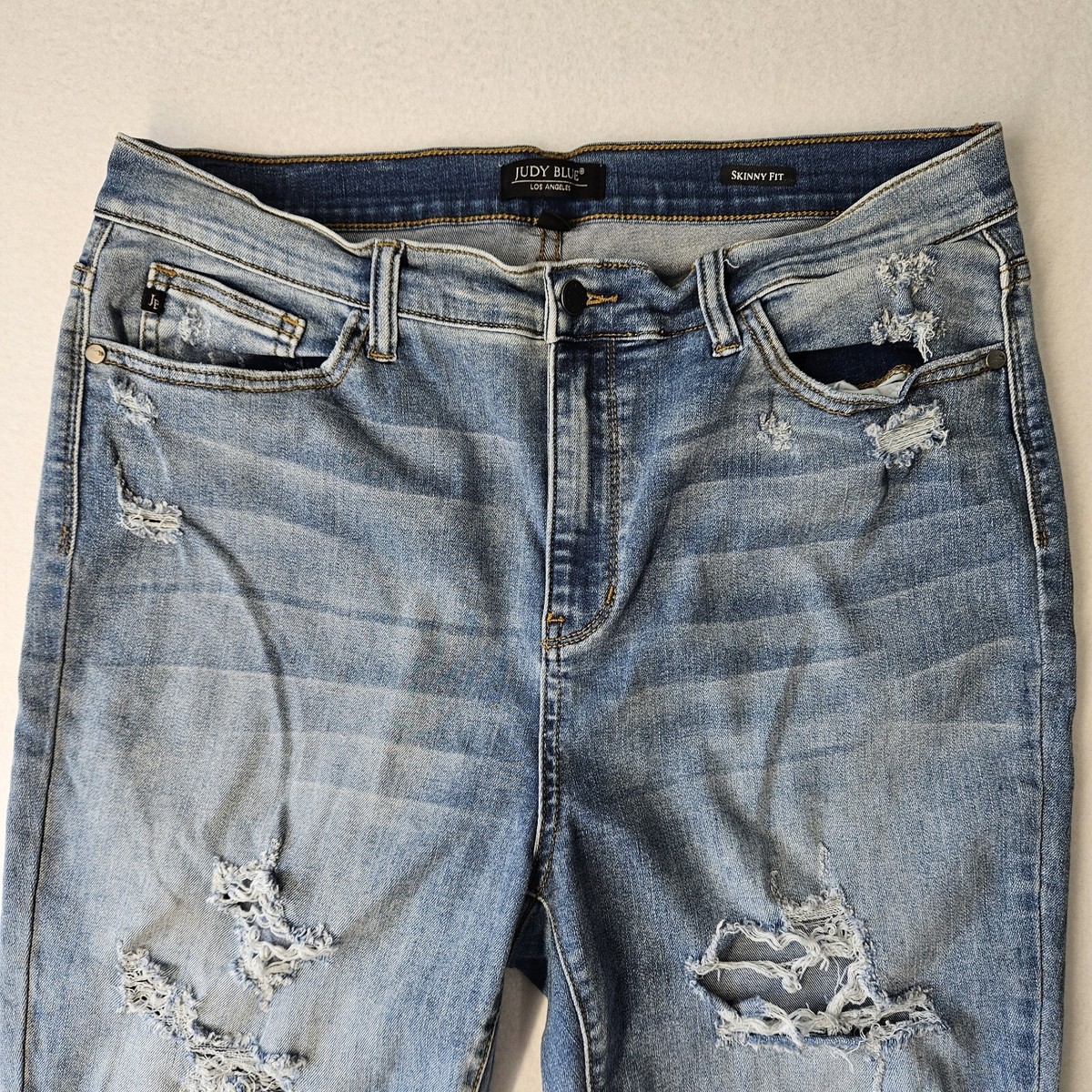 Judy Blue Jeans 1XL Skinny Fit Distressed Fray Raw Hem Judy Blue Jeans 1XL Skinny Fit Distressed Fray Raw Hem