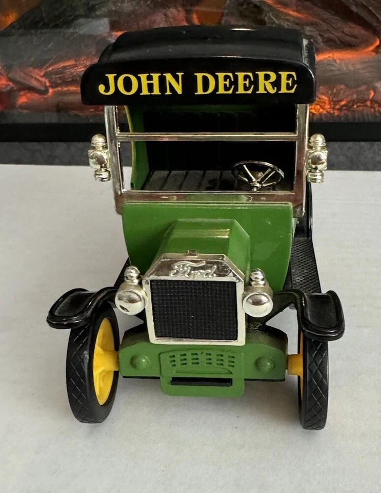 Ford Modelo T 1912 John Deere - Caja de cambios 1/24 Coleccionables Modelo de banco de monedas Foto 2 de 4