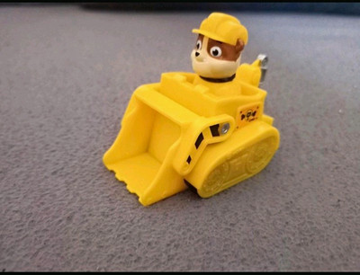 Gelbes Baufahrzeug Bulldozer/Planierraupe mit Fahrerfigur Rubble Paw Patrol