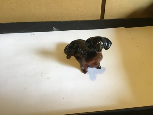 Vintage Beswick Dachshund Dog Black & Tan Colour 3" H 4" L 1 3/4" W - Foto 2 di 6