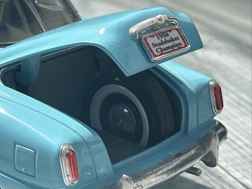 ROAD SIGNATURE STUDEBAKER CHAMPION 1950 STARLIGHT COUPE 1:18 TURQUOISE 92478 - Picture 22 of 24
