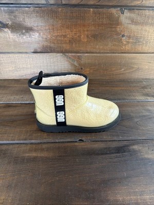 UGG Classic Clear Mini II Cream Waterproof Boots Kids Size 5 Youth