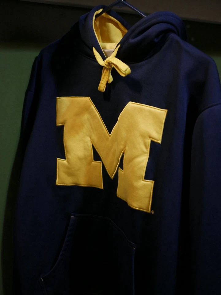 Michigan Wolverines block M Sweatshirt - Image 4 of 4