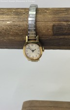 VNTG Timex Ladies Gold Tone Wristwatch 16.8g