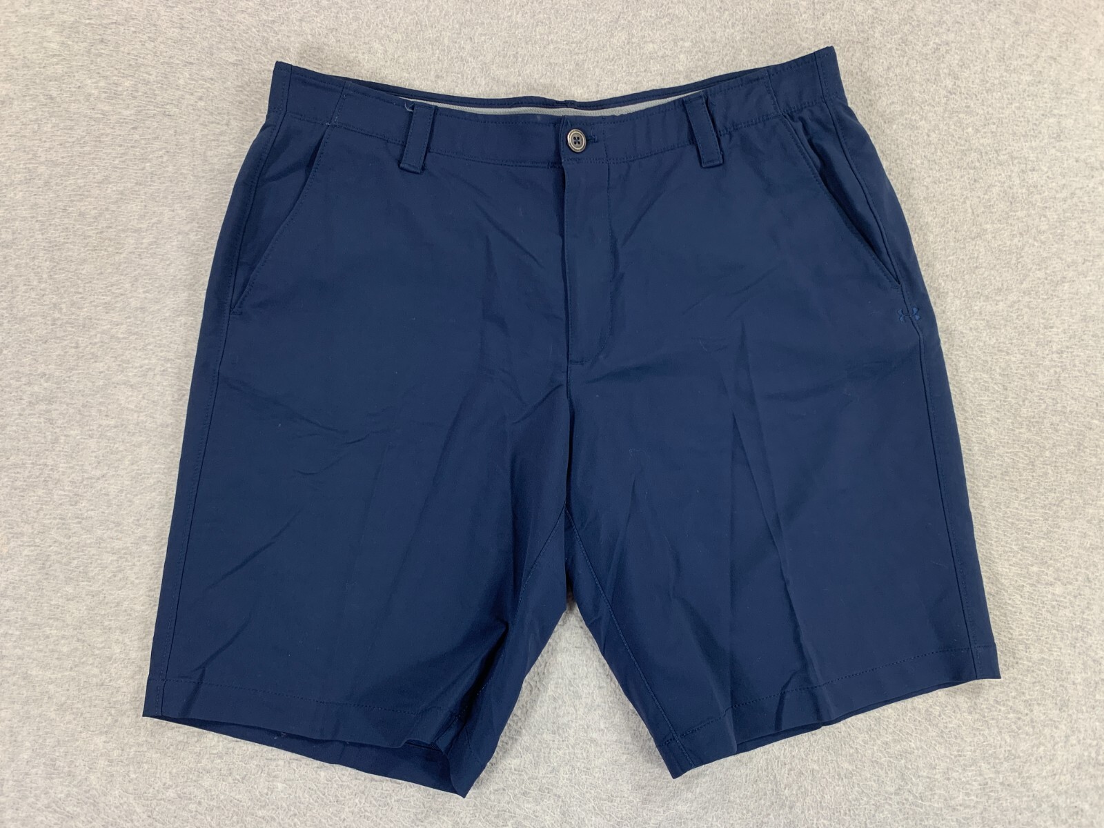 Under Armour Classic Solid Polyester Chino Shorts… - image 1