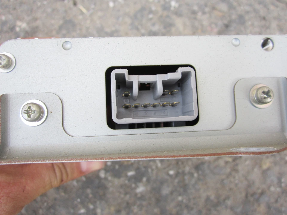 dp80808 Chrysler Town Country 2011 2012 2013 2014 2015 Power Inverter Control Mo - Image 4 of 4