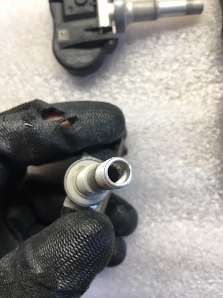 *Probado* CONJUNTO Sensor de Monitoreo de Presión de Neumáticos Hyundai Kia 315MHz 52933-2M000 TPMS Foto 3 de 4