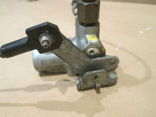 Ferrari 456 Valve For Self Leveling Suspension System  P/N 162657 - Picture 8 of 8