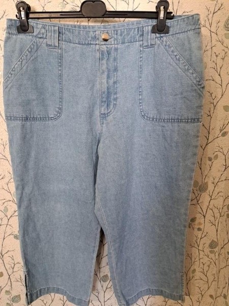 Women White Stag Capris Blue 44 / XXL / 52