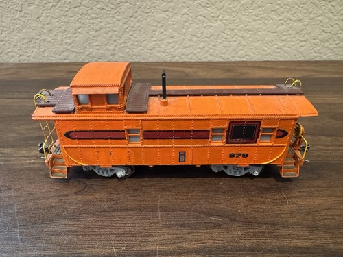 Athearn HO Scale Cupola Caboose with Metal Wheels & KDs - Custom Paint & Decals
