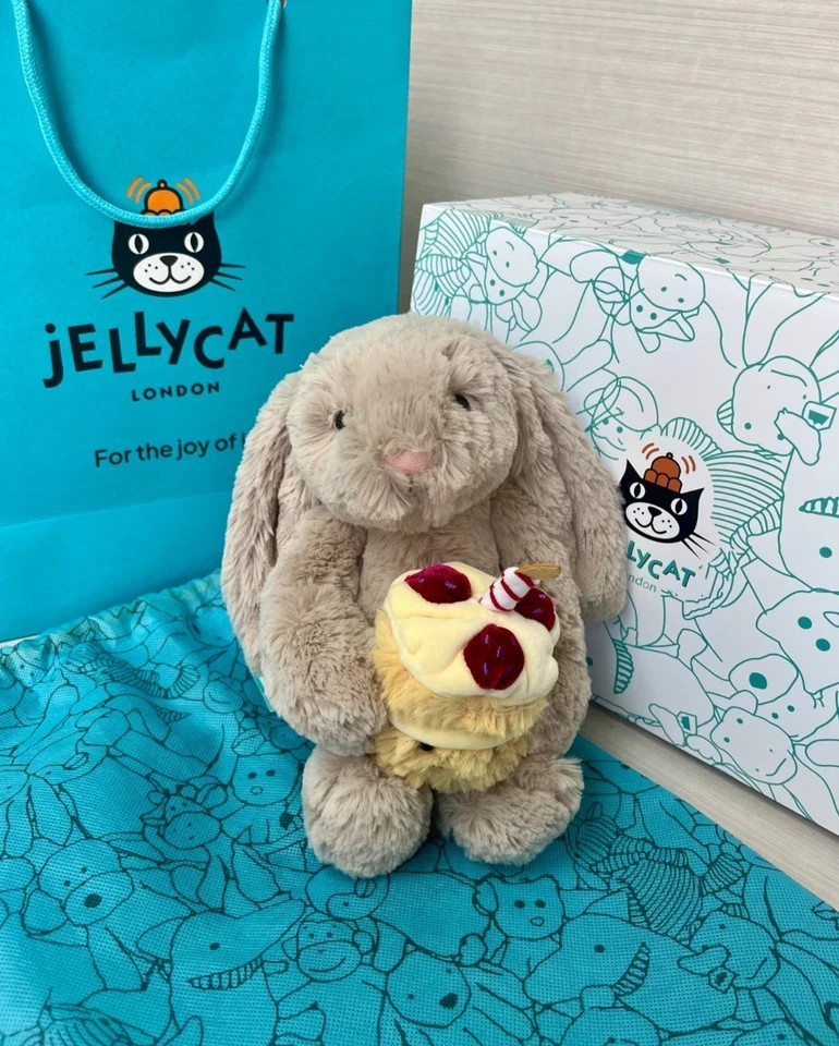 ジェリーキャット Bashful Beige Bunny Birthday Bashful Beige Bunny 'Birthday' - Official Jellycat