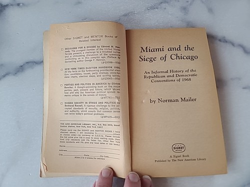 Miami And The Siege Of Chicago By Norman Mailer Paperback - Picture 3 of 10