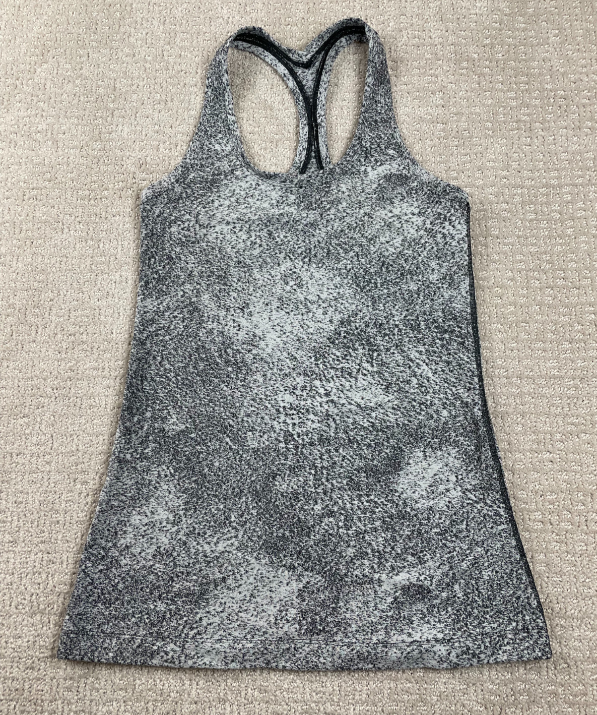 Lululemon Tank Top Womens Size 6 Cool Racerback II Jacquard White Black Running
