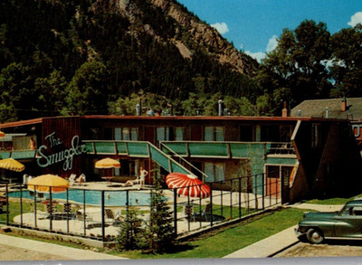 Vintage Postcard The Smuggler Motel Aspen Colorado Co Swimming Pool Old Cars
