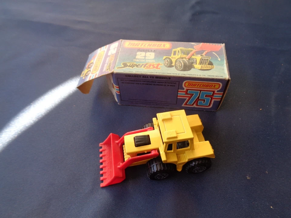 MATCHBOX COLLECT ALL 75 MODELS SUPERFAST LESNEY TRACTOR SHOVEL NUMERO 29 - Immagine 3 di 4