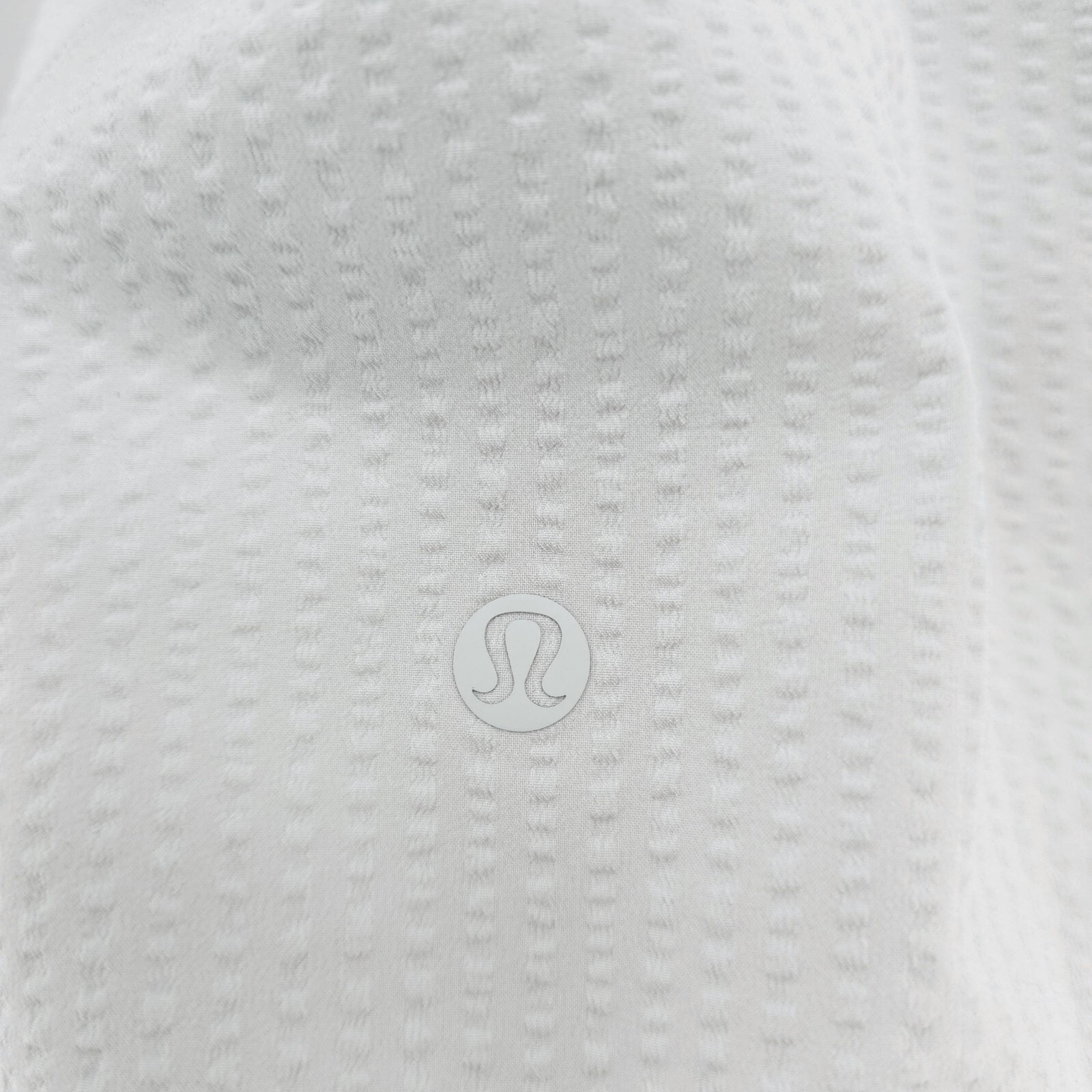 LULULEMON Pack Light Pullover Packable Jacket See… - image 5