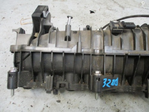 13-17 BMW 328d X3 4 Cylinder 2.0 Diesel N47 Intake Manifold W/ Throttle Body - Picture 4 of 7